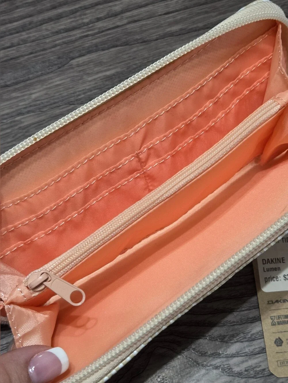 DAKINE Lumen Woven Cream Wallet - Elegant Women's Clutch